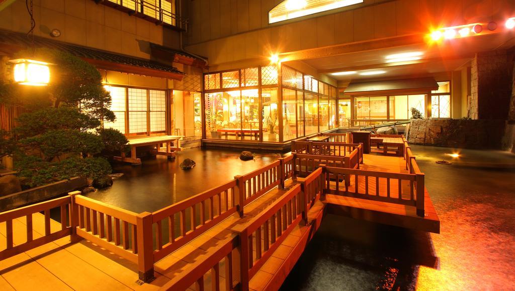 Fuefuki Isawa View Hotel מראה חיצוני תמונה
